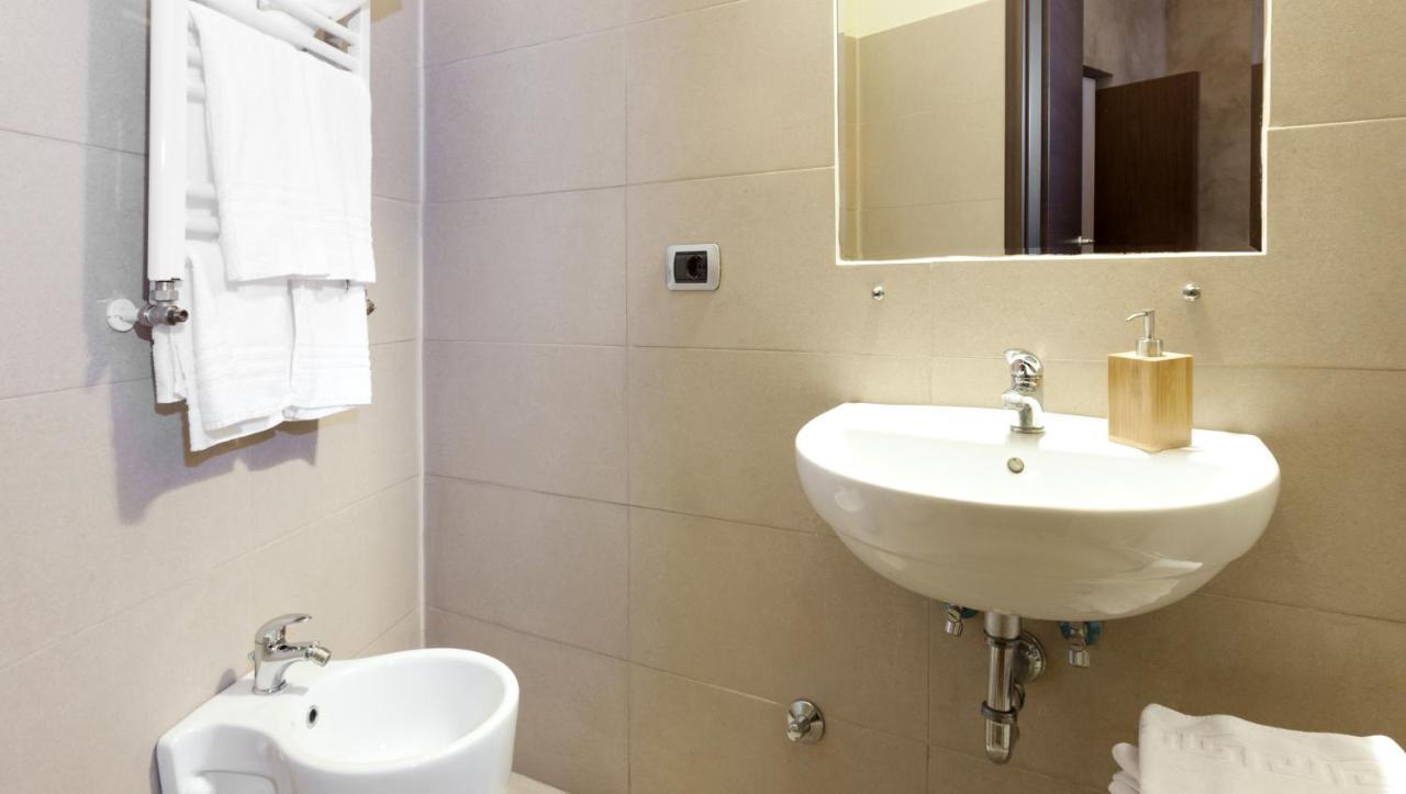 Folia Domus Apartment โรม ภายนอก รูปภาพ